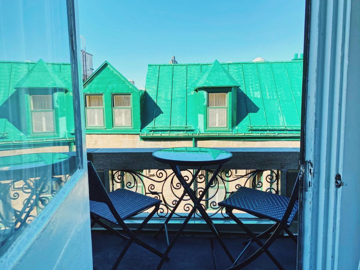 Queen Room with Balcony